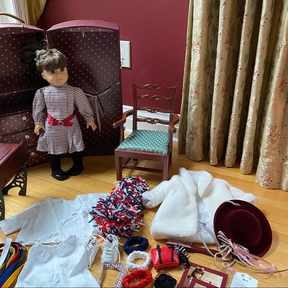 American Girl Samantha & Trunk, Brass Bed, Desk, Chair, Girls Nightgown & more - Picture 6 of 17